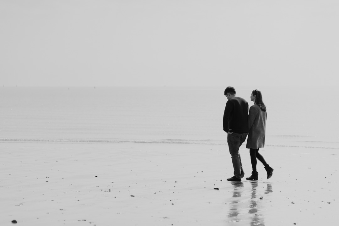 Dorset couples beach photo shoot
