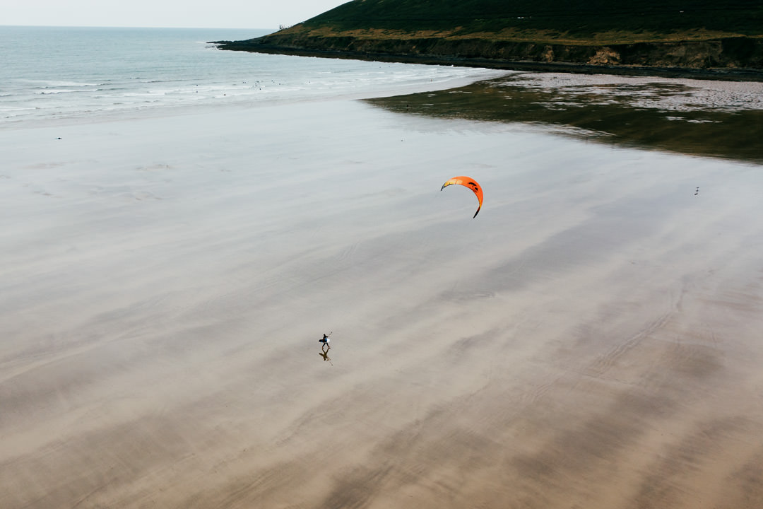 kite surfing saunton north devon